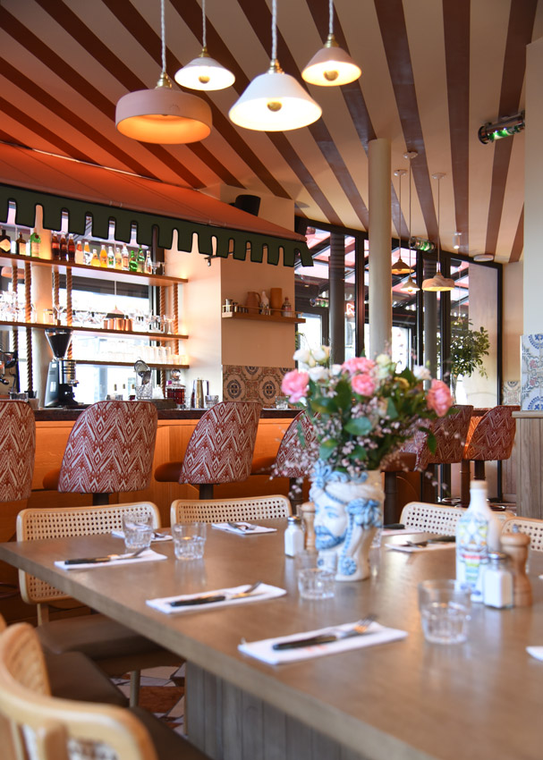 piccola-mia-restaurant-republique-paris-lieu-deco-table-hote